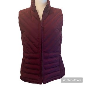LOFT Quilted Vest Burgundy Small